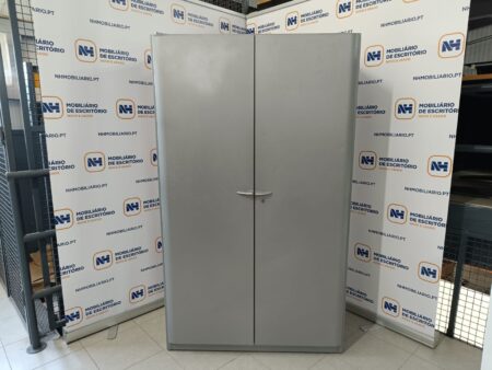 ARMÁRIOS ESCRITÓRIO METÁLICOS C/ PORTAS DE BATER 1700x1000 - CINZA-ALUMÍNIO