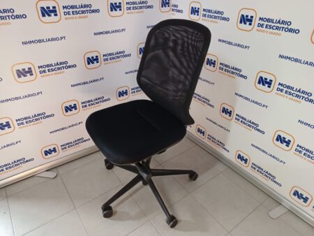 CADEIRAS ESCRITÓRIO ID "VITRA" MEDA PAL S/ BRAÇOS - TECIDO PRETO