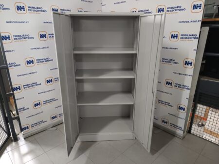 ARMÁRIO METÁLICO 1600×800 C/ PORTAS DE BATER CHAPA – CINZA - Image 2