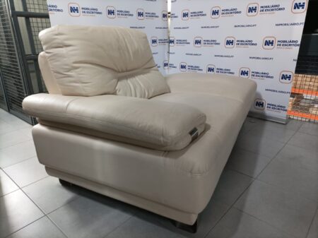 CONJUNTO SOFÁ DE SALA/ESPERA + CHAISE LONGUE - PELE BEGE - Image 13