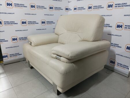 CONJUNTO SOFÁ DE SALA/ESPERA + CHAISE LONGUE - PELE BEGE - Image 6