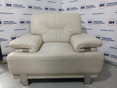 CONJUNTO SOFÁ DE SALA/ESPERA + CHAISE LONGUE - PELE BEGE - Image 5