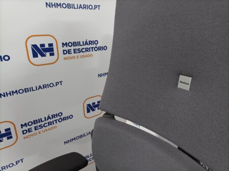 CADEIRA DIREÇÃO "STEELCASE: Modelo PLEASE" (S/ ENCOSTO CABEÇA) - TECIDO CINZA / ALUMÍNIO - Image 5