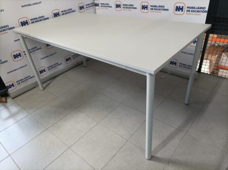 MESAS DE FORMAÇÃO / MULTIUSOS 4 PÉS 1600×800 – ML CINZA / CINZA (TUBO REDONDO)