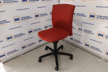 CADEIRAS ESCRITÓRIO REF. COMFORTO S/ BRAÇOS - TECIDO GRENÁ