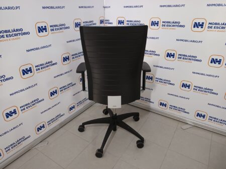 CADEIRAS DE ESCRITÓRIO ID "STEELCASE - WERNDL " - TECIDO AZUL-CLARO / PRETO - Image 3