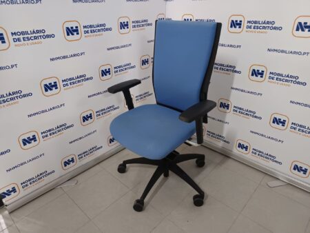 CADEIRAS DE ESCRITÓRIO ID "STEELCASE - WERNDL " - TECIDO AZUL-CLARO / PRETO