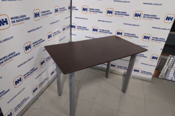 SECRETÁRIA / MESA DE APOIO DE ESCRITÓRIO 1100x600 - ML WENGUÊ / ALUMÍNIO