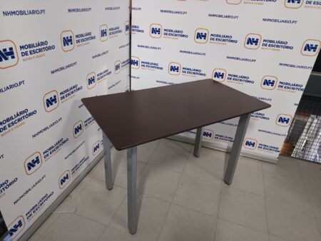 SECRETÁRIA / MESA DE APOIO DE ESCRITÓRIO 1100x600 - ML WENGUÊ / ALUMÍNIO
