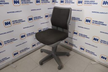CADEIRAS ESCRITÓRIO OPERATIVA C/ RODAS "STEELCASE" - TECIDO CINZA / CINZA