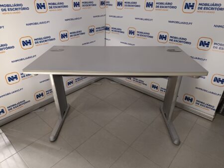 SECRETÁRIAS ESCRITÓRIO OPERATIVAS 1400x800 - ML CINZA MESCLADO / ALUMÍNIO