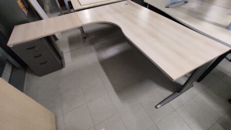 POSTO COMPACTO CURVO ESQUERDO 2000x2200 C/ BLOCO 03 GAVETAS - ML MAPLE / ANTRACITE
