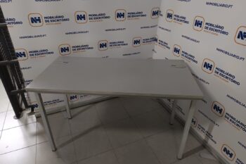 MESAS DE FORMAÇÃO / MULTIUSOS 4 PÉS 1200x600 – ML CINZA MESCLADO / CINZA