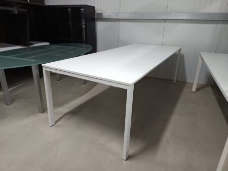MESAS DE REUNIÃO RETANGULARES 2400x1000 - ML BRANCO / BRANCO