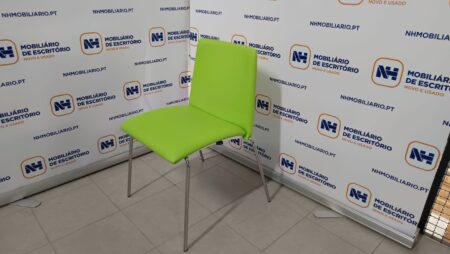 CADEIRAS DE VISITA / REUNIÕES ID "ALITAL - SHADOW" - PELE SINT. VERDE