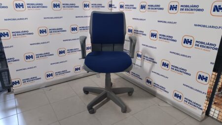 CADEIRAS ESCRITÓRIO OPERATIVA C/ RODAS + BRAÇOS "STEELCASE" - TECIDO AZUL / CINZA - Image 2