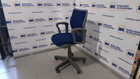 CADEIRAS ESCRITÓRIO OPERATIVA C/ RODAS + BRAÇOS "STEELCASE" - TECIDO AZUL / CINZA