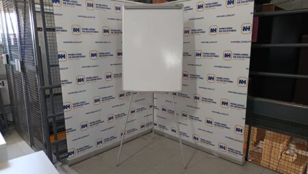 QUADRO FORMAÇÃO "FLIPCHART" S/ RODAS - BRANCO