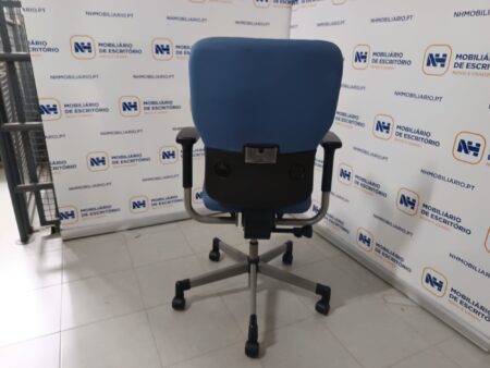 CADEIRAS DE ESCRITÓRIO ID "STEELCASE" - TECIDO AZUL / TECIDO PRETO - Image 3