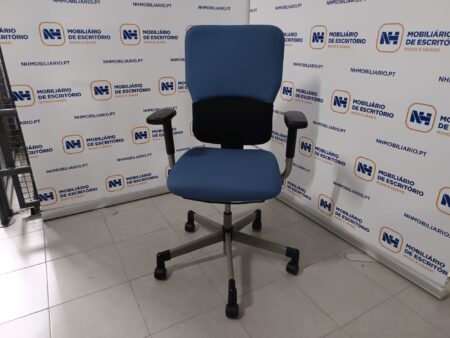 CADEIRAS DE ESCRITÓRIO ID "STEELCASE" - TECIDO AZUL / TECIDO PRETO - Image 2