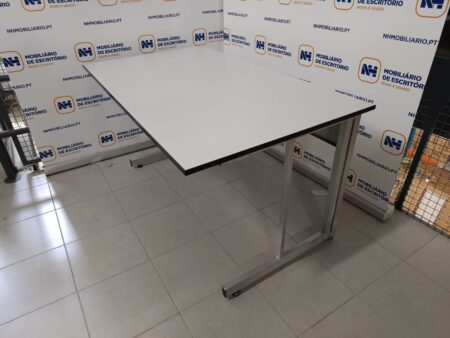MESAS / BANCADAS DE TRABALHO ARTICULADAS 1400x800 - ML CINZA / ALUMÍNIO - Image 2