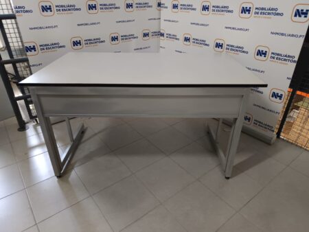 MESAS / BANCADAS DE TRABALHO ARTICULADAS 1400x800 - ML CINZA / ALUMÍNIO - Image 3