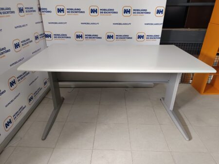 SECRETÁRIAS DE ESCRITÓRIO OPERATIVAS 1400x800 - ML CINZA / ALUMÍNIO