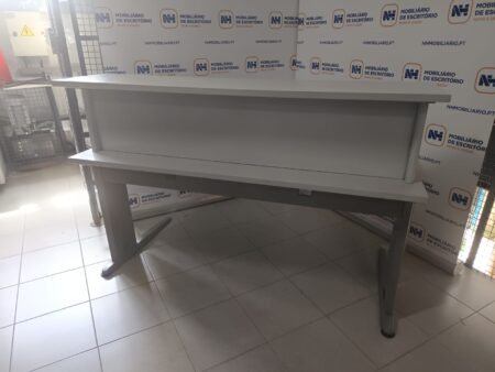 BALCÃO DE ATENDIMENTO / POSTO RECEÇÃO 1600x1600 C/ ALONGA - ML CINZA / CINZA / ALUMÍNIO - Image 3