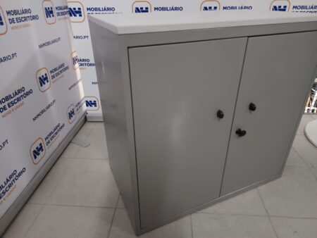 ARMÁRIO DE APOIO 780x800 C/ PORTAS BATER - ML CINZA / ALUMÍNIO (C/ DEFEITO) - Image 5